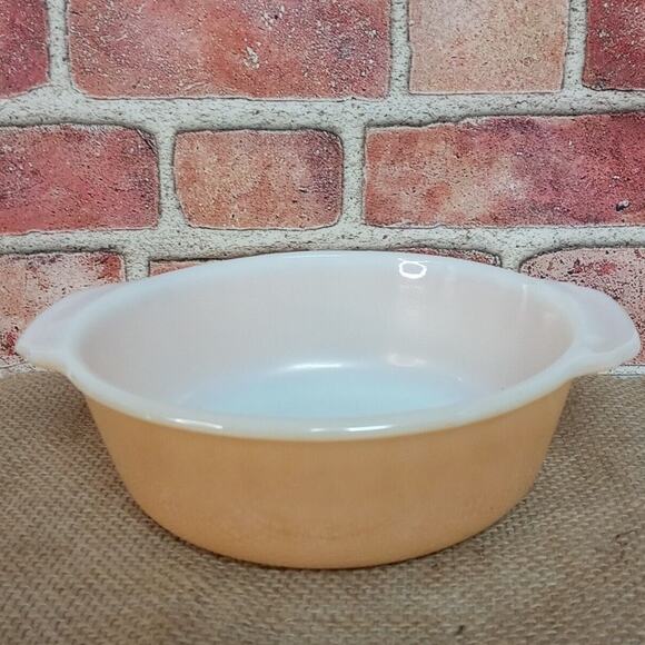 Anchor Hocking Fire King Casserole Baking Dish Milk Glass Vintage Peach Luster - Picture 1 of 11